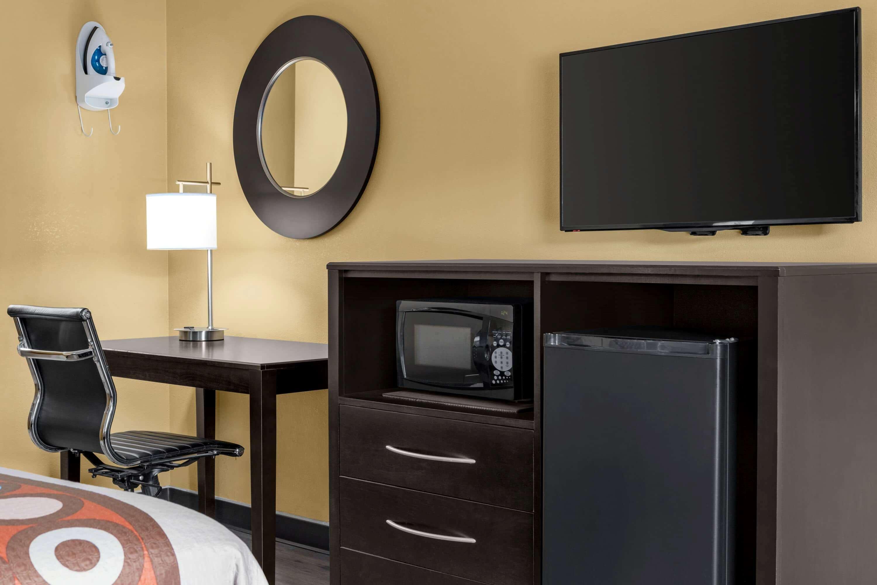 Super 8 By Wyndham Whites Creek/ Nw Area Hotel 2*